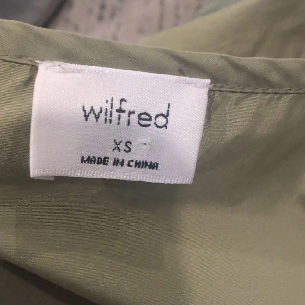 Aritzia Wilfred  Fantasy Babydoll Dress Pistachio Green Puff Sleeve - Picture 7 of 9